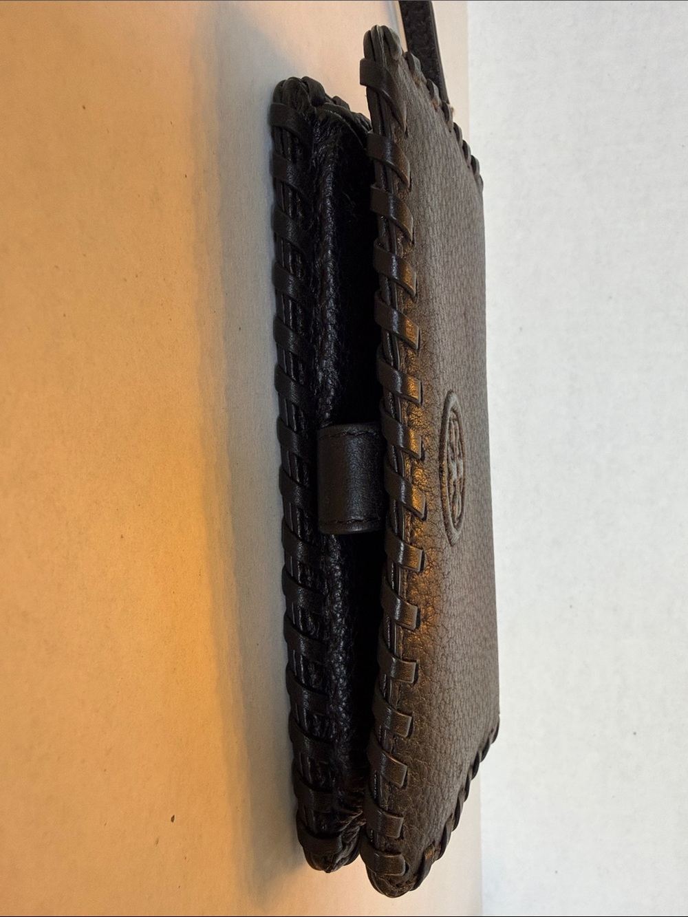 Tory Burch Black Pebbled Leather Wristlet with Logo Medallion - Picture 9 of 10